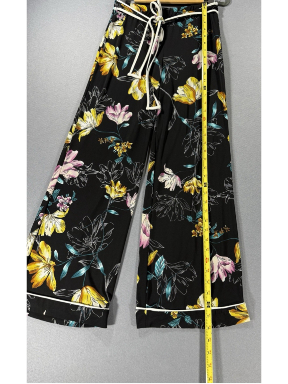 Monteau wide-leg Black Floral Yellow & Pink Flowy Summer Size Medium Stretch - Picture 3 of 9